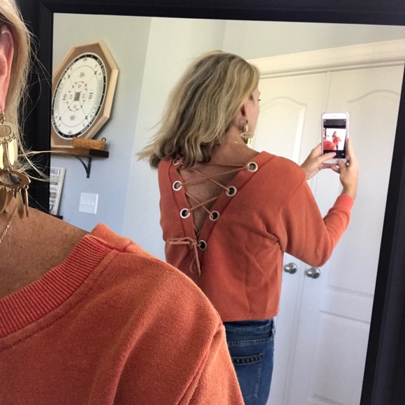 Lace Up Back Top - Picture 5 of 8